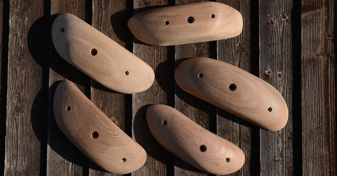 A set of five wide Ädellöv pinches